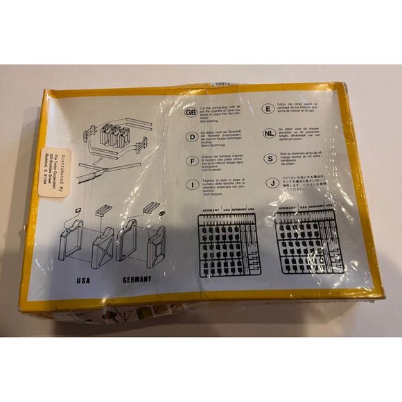 Vintage 1994 Italeri 1:35 Scale Model Jerrycans Kit No. 402, Wargaming, Ages 10+ - Picture 2 of 6